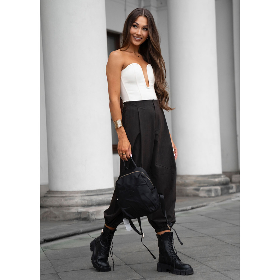 Miejski plecak damski z nylonu i skóry ekologicznej w czarnym kolorze zamykany suwakiem - Peterson