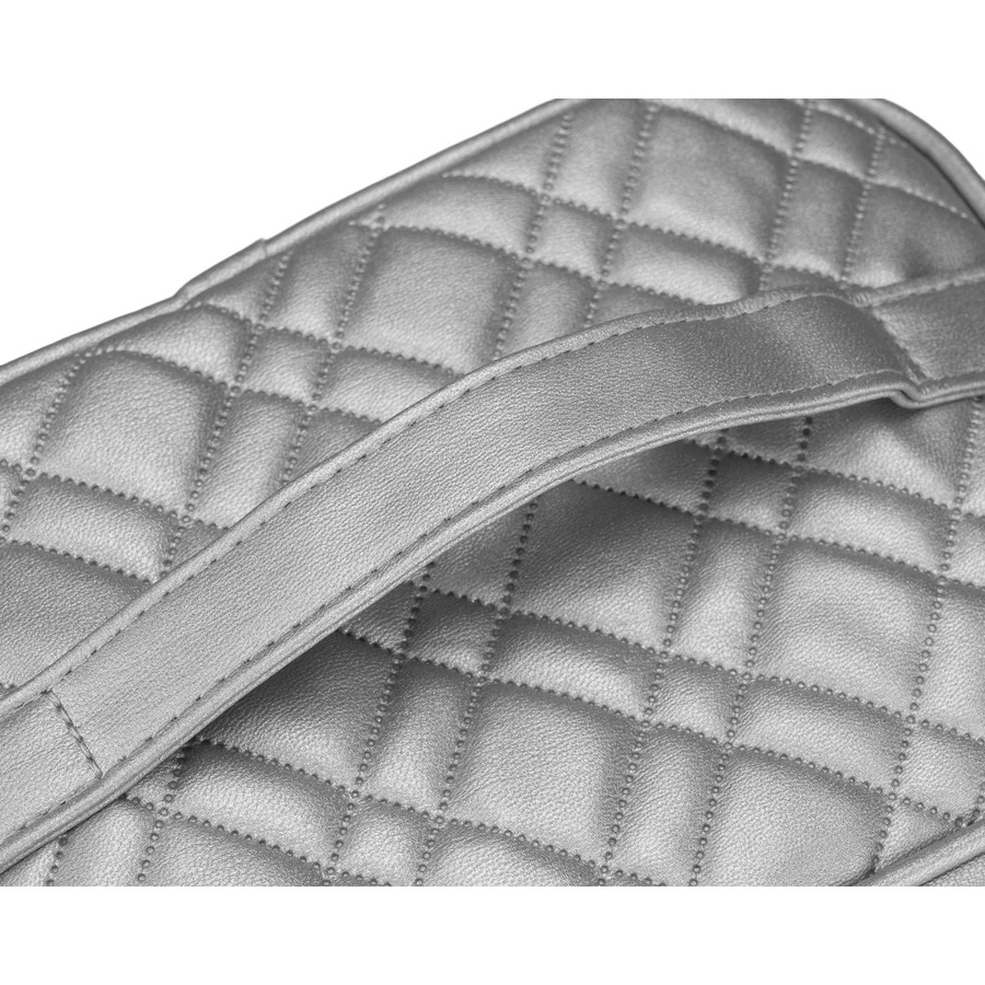 Pikowana kosmetyczka z tkaniny syntetycznej w srebrnym kolorze zamykana suwakiem - Peterson