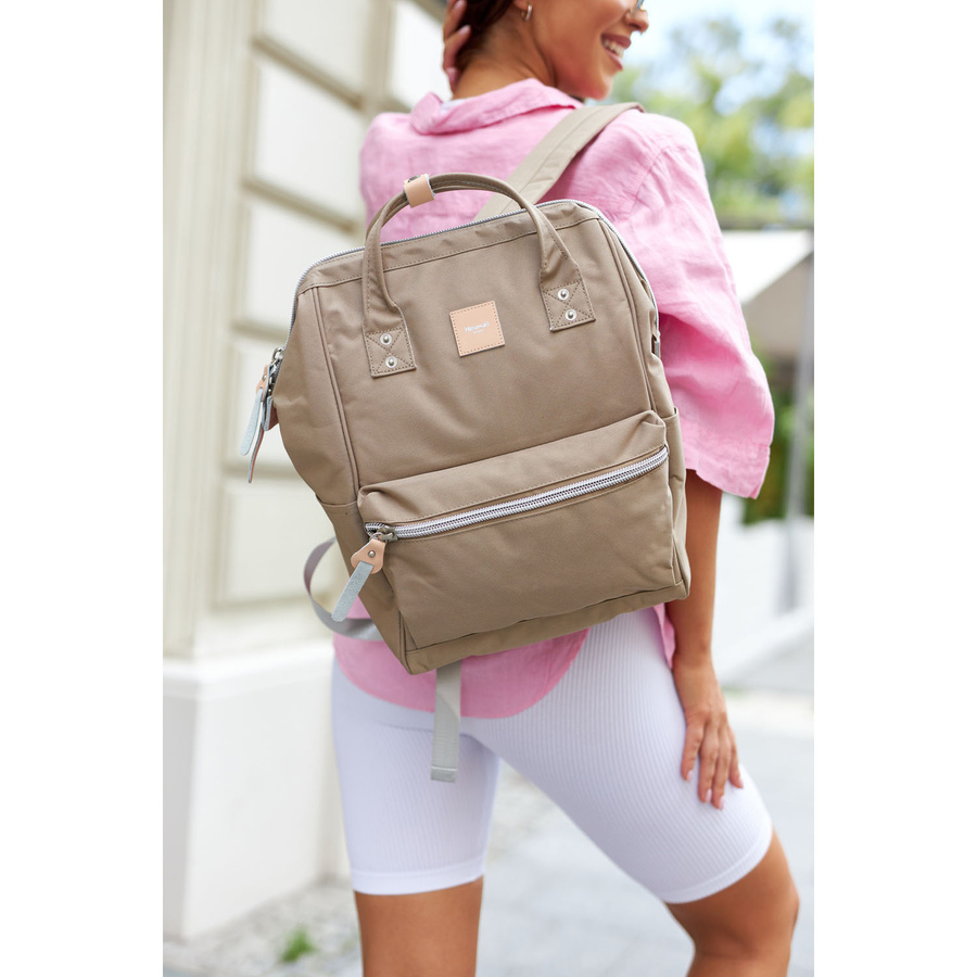 Ciemno-beżowy miejski plecak zamykany suwakami - Himawari