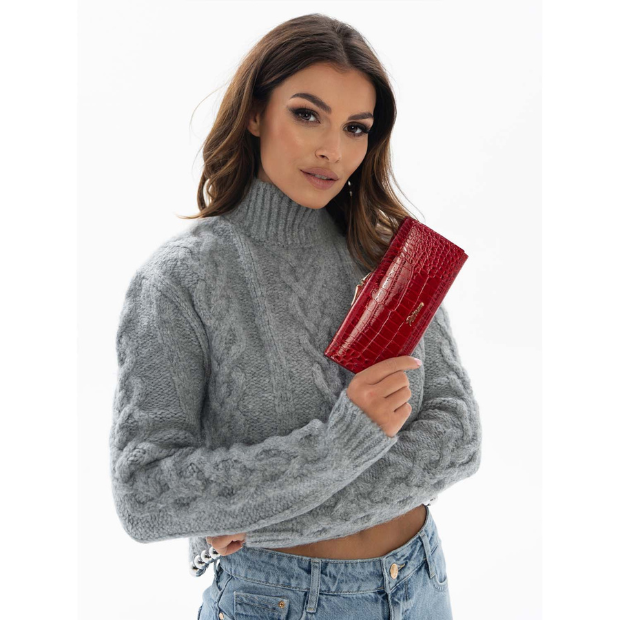 Lakierowany portfel damski we wzór skóry krokodyla w czerwonym kolorze - Peterson