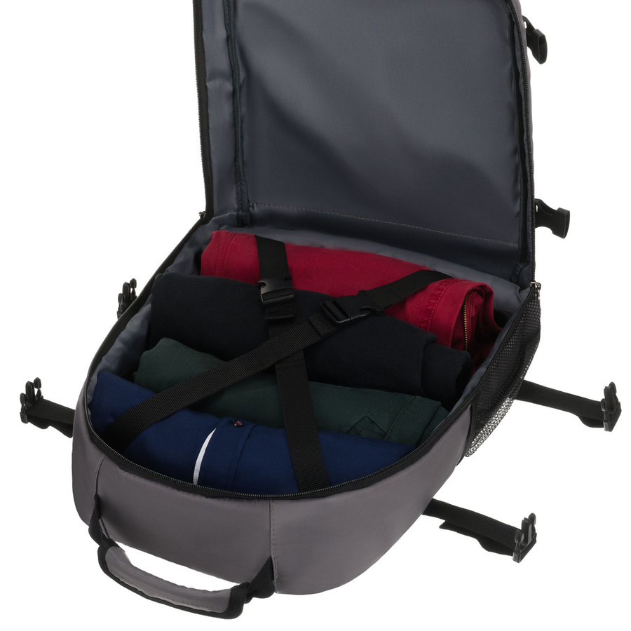 Szary, podróżny plecak z poliestru idealny na bagaż podręczny - Peterson