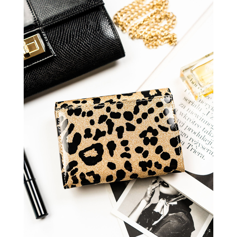 Portfel damski ze skóry ekologicznej i naturalnej w złotym kolorze w cętki - Peterson