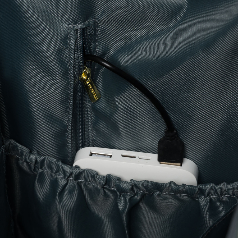 Podróżny plecak damski z poliestru w zielonym kolorze z miejscem na laptopa - Peterson