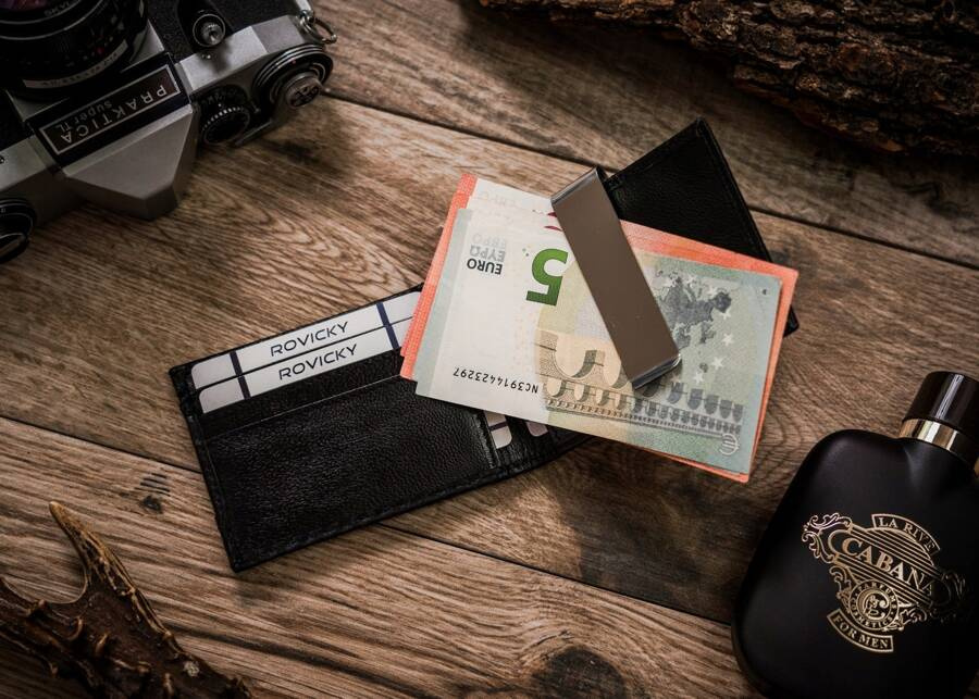 Mała banknotówka męska ze skóry naturalnej - Rovicky