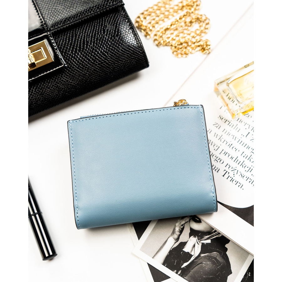 Średni portfel damski ze skóry ekologicznej w niebieskim kolorze, mieści dowód rejestracyjny - Peterson