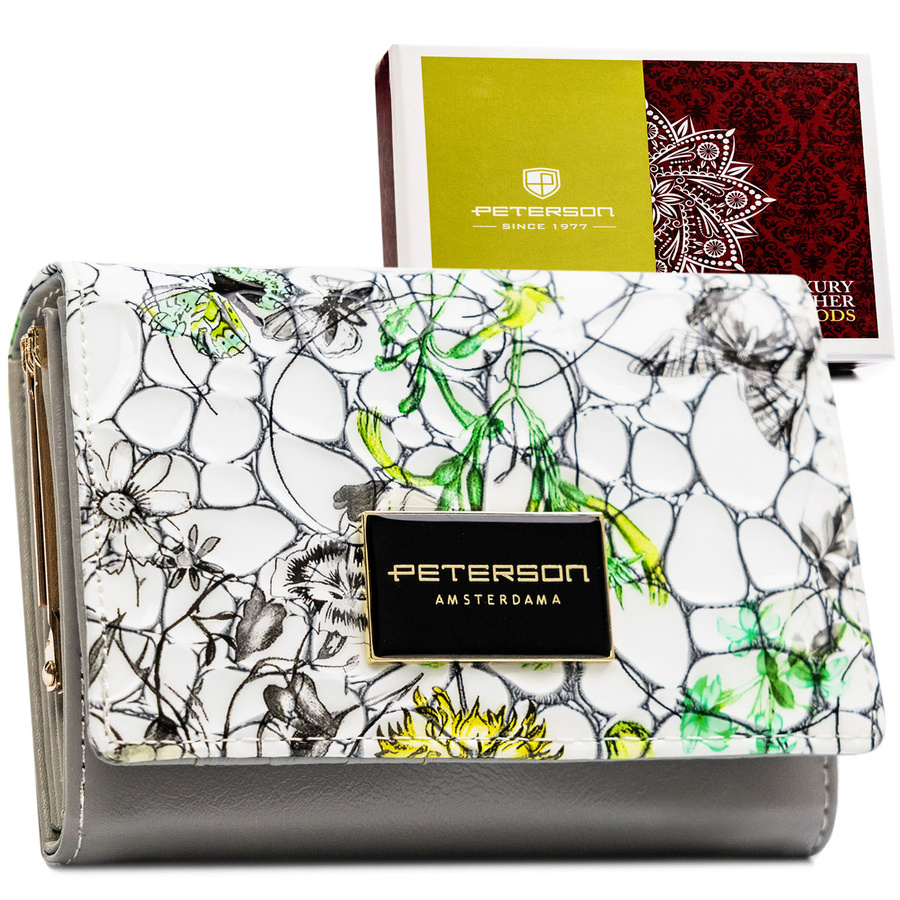 Zielony portfel damski ze skóry naturalnej z systemem RFID ozdobiony kwiatowym wzorem - Peterson