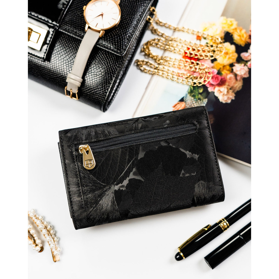 Poziomy, duży portfel damski ze skóry naturalnej i ekologicznej w czarnym kolorze - Peterson