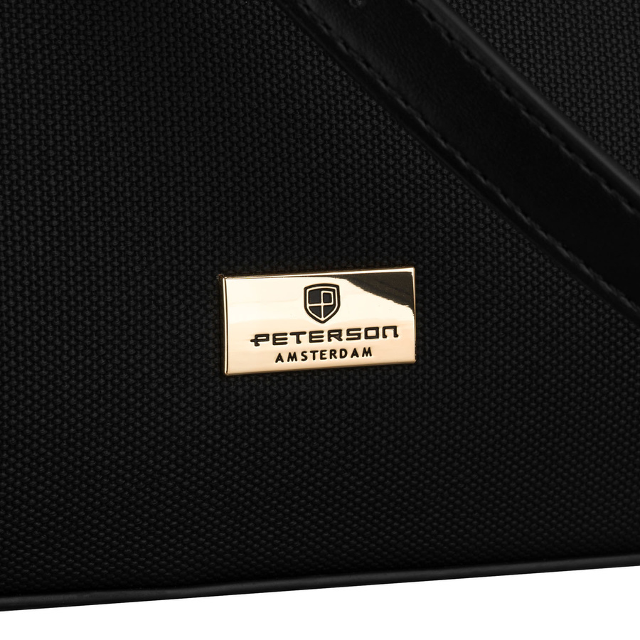 Czarna listonoszka damska wyposażona w nóżki ochronne - Peterson