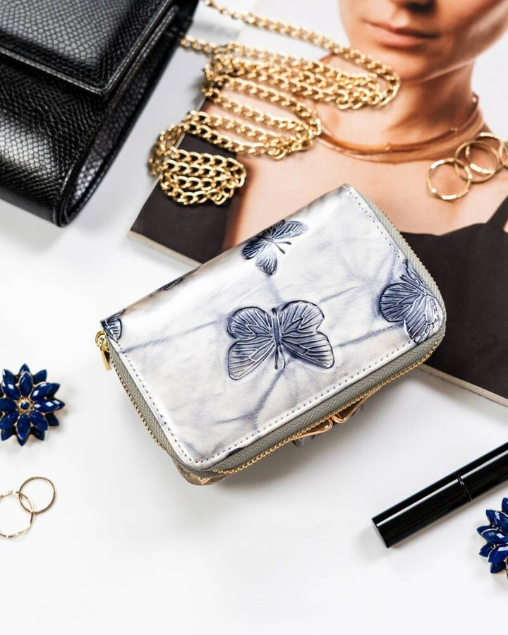 Portfel damski w orientacji pionowej ze skóry naturalnej - Peterson