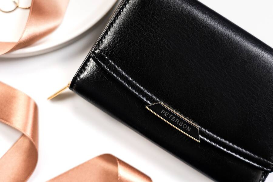 Poziomy portfel damski ze skóry ekologicznej - Peterson