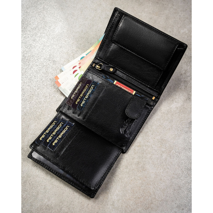 Elegancki, skórzany portfel męski w czarnym kolorze bez zapięcia zewnętrznego - Peterson