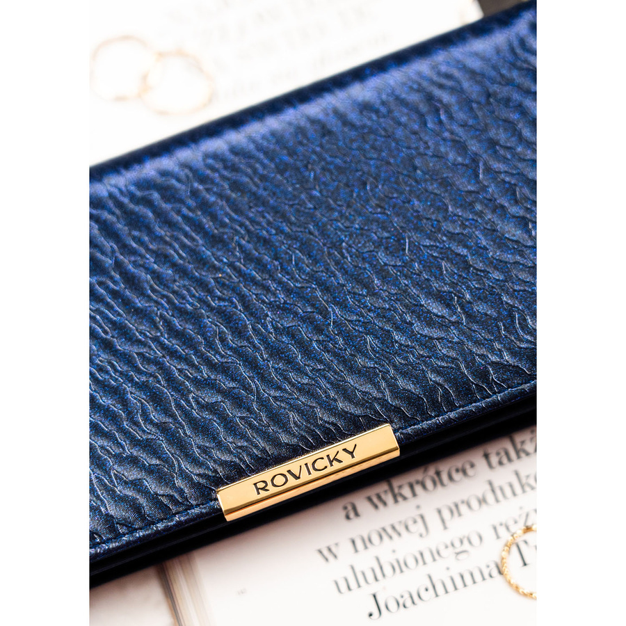 Granatowy portfel damski ze skóry ekologicznej wyposażony w system RFID - Rovicky