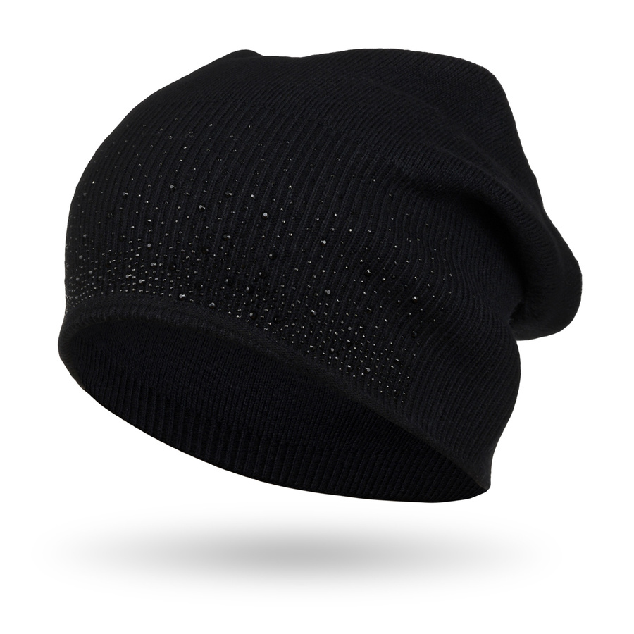 Czarna czapka damska slouchy z dżetami - Peterson