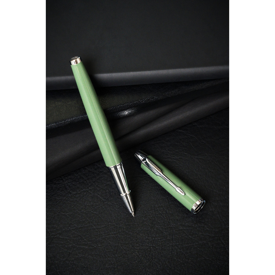 Zielono-srebrny długopis metalowy z czarnym wkładem - Peterson