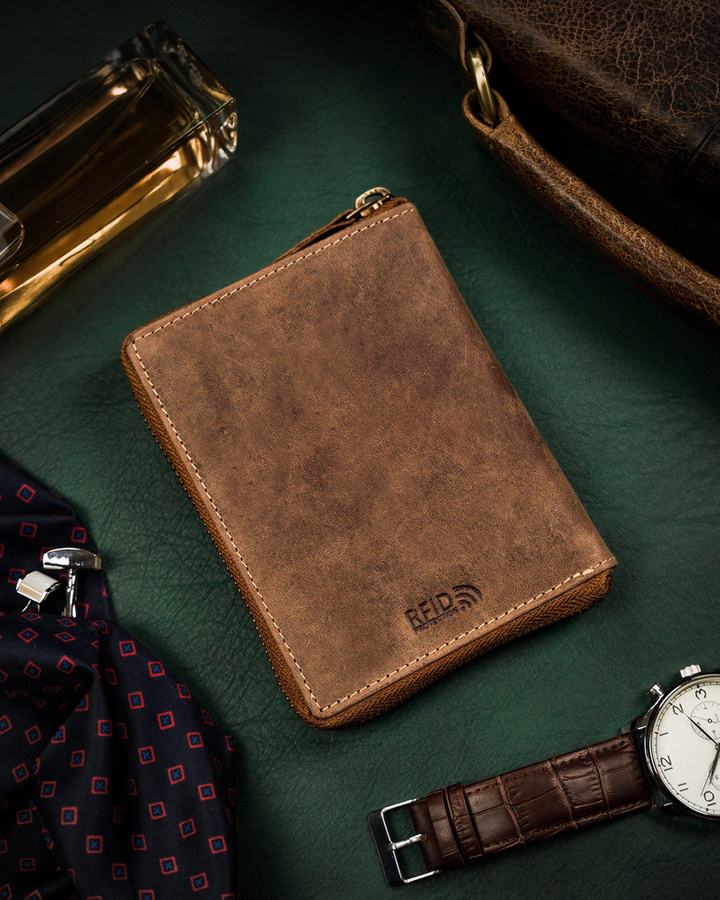 Duży, skórzany portfel męski z systemem RFID - Peterson