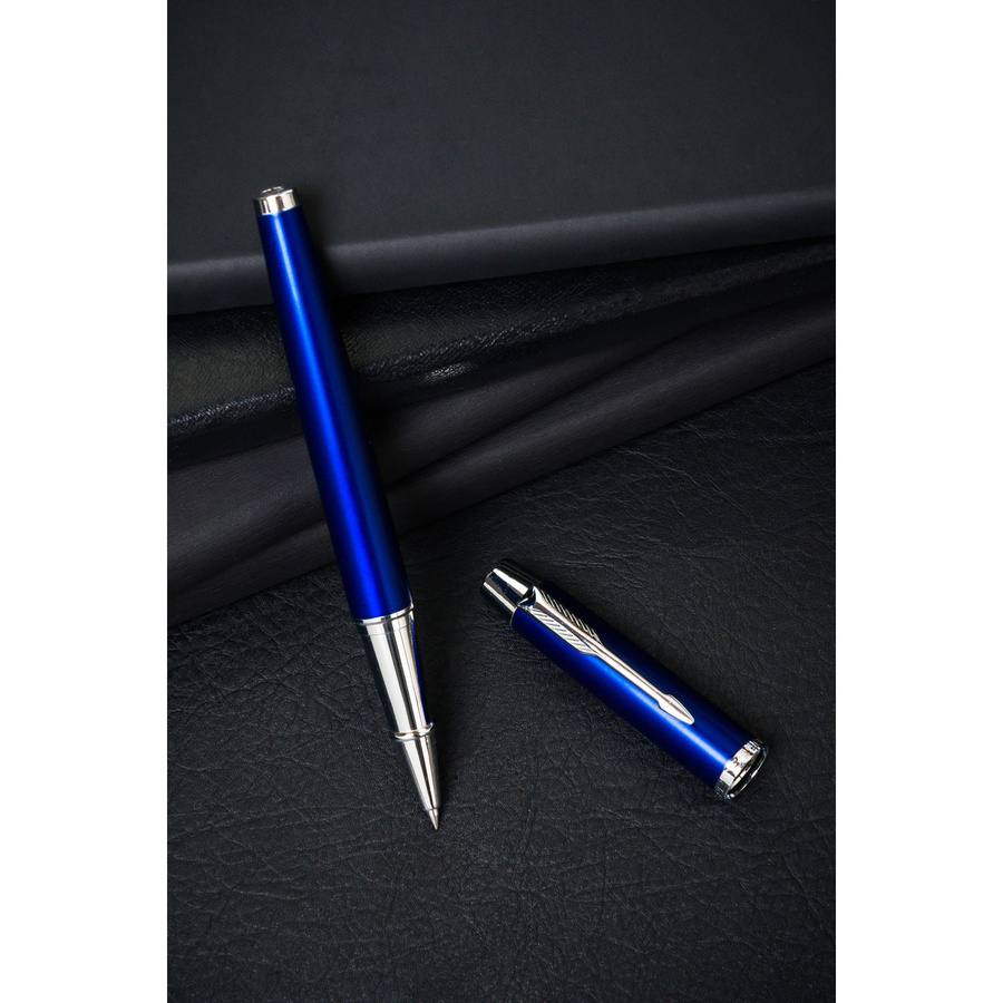 Granatowo-srebrny długopis metalowy z czarnym wkładem - Peterson