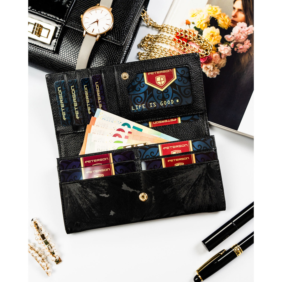 Duży portfel damski ze skóry naturalnej i ekologicznej w czarnym kolorze, zamykany zatrzaskiem - Peterson