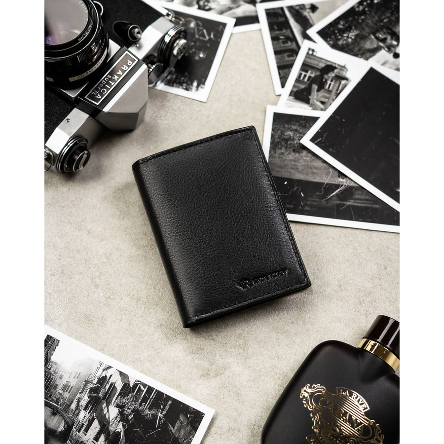 Czarny portfel męski ze skóry naturalnej mieszczący dowód rejestracyjny - Rovicky