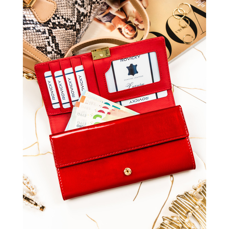 Duży portfel damski z lakierowanej skóry naturalnej w czerwonym kolorze zamykany na zatrzask - Rovicky