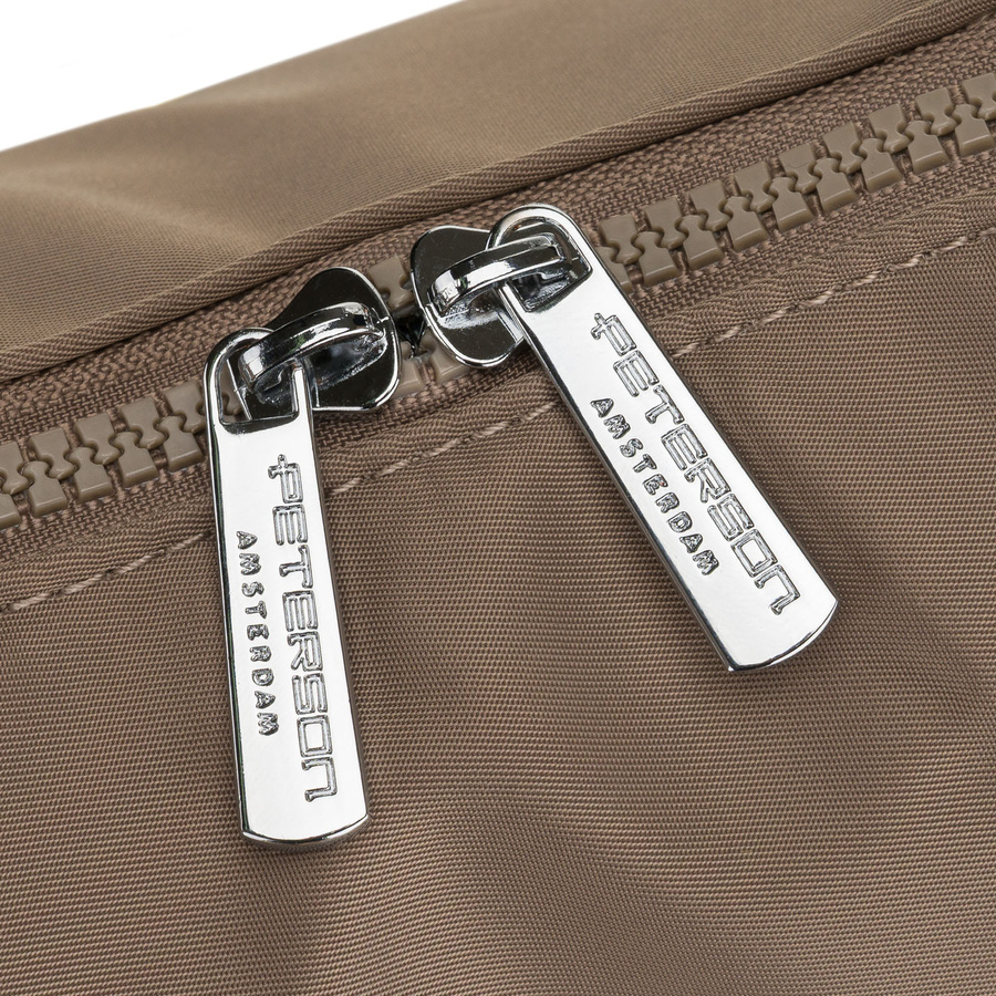 Duża, ciemnobeżowa torebka damska z poliestru, mieszcząca format A4 - Peterson