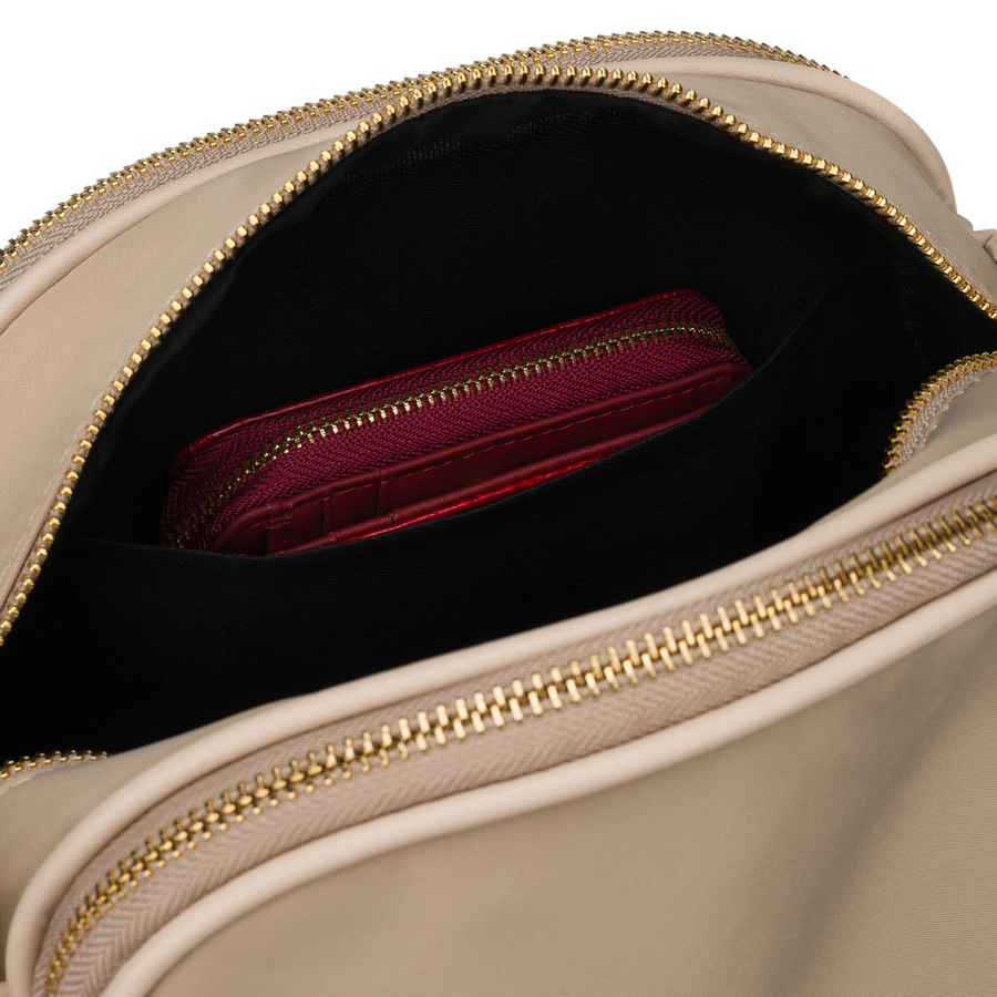 Nylonowa, beżowa listonoszka damska z sześcioma dodatkowymi kieszeniami - Peterson