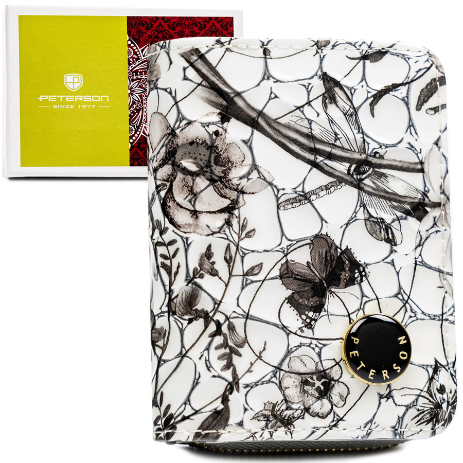 Poręczny portfelik damski ze skóry naturalnej w czarnym kolorze zamykany zatrzaskiem i suwakiem - Peterson