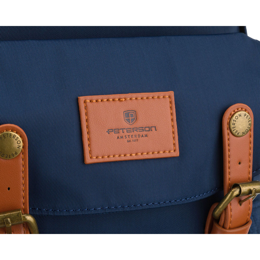 Granatowo-brązowy plecak damski z poliestru i skóry ekologicznej, zamykany suwakiem - Peterson