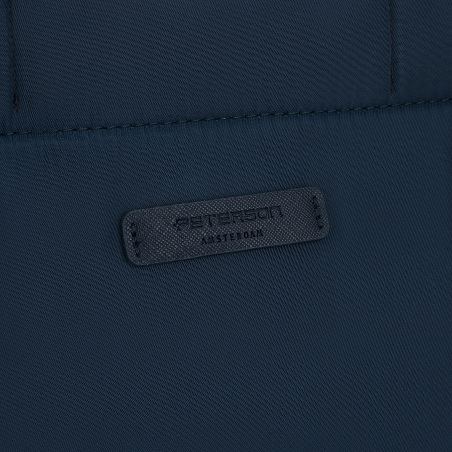 Shopperka damska w granatowym kolorze zamykana klipsem magnetycznym - Peterson