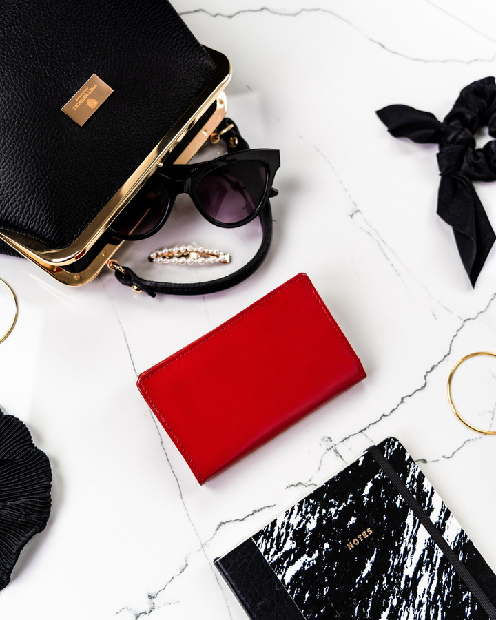 Skórzany portfel damski z dużą sekcją na karty płatnicze - Cavaldi