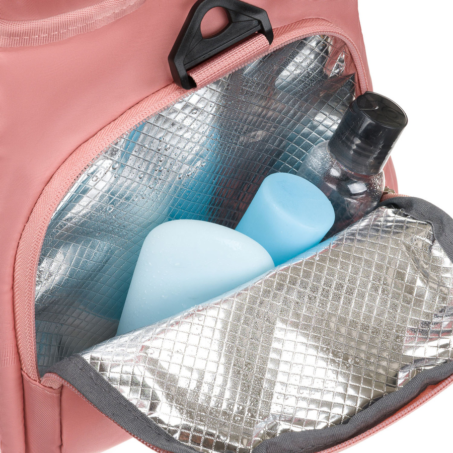 Sportowa torba podróżna z poliestru w różowym kolorze zamykana na suwak - Peterson