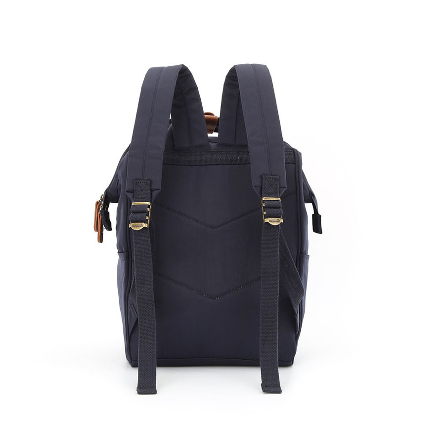 Pojemny plecak z wodoodpornego poliestru w granatowym kolorze z kieszenią na laptopa - Himawari