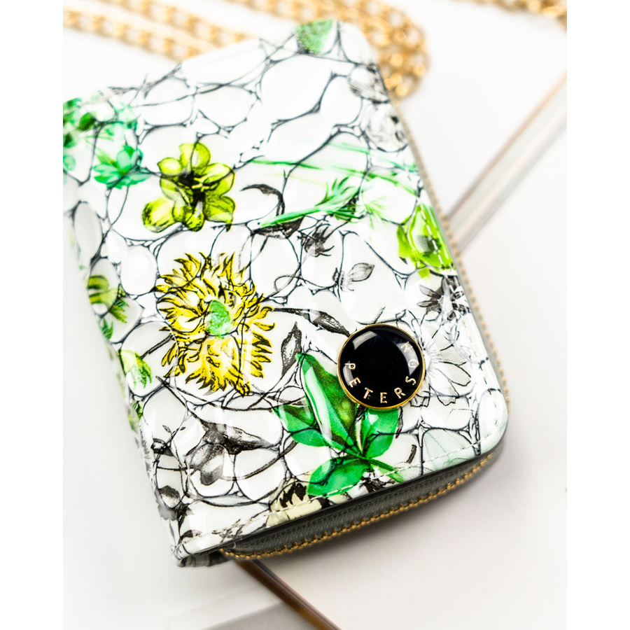 Mały, zielony portfelik damski ze skóry naturalnej z systemem RFID - Peterson