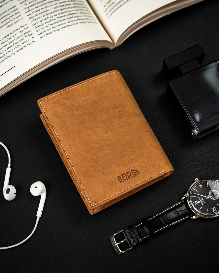 Pionowy, elegancki portfel męski ze skóry naturalnej - Peterson