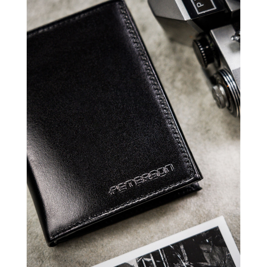 Duży, czarny portfel męski ze skóry naturalnej bez zapięcia zewnętrznego - Peterson