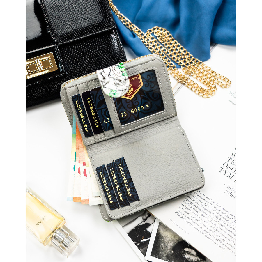 Pojemny, zielony portfel damski ze skóry naturalnej z systemem RFID - Peterson