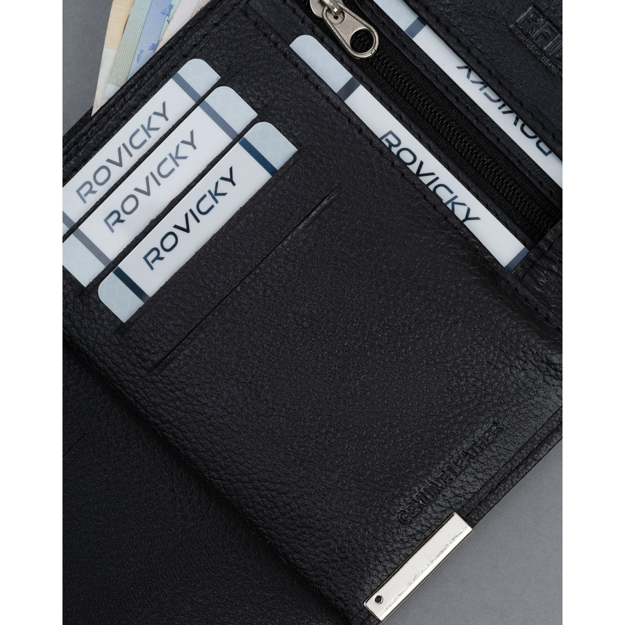 Duży, skórzany portfel męski w czarnym kolorze bez zapięcia zewnętrznego - 4U Cavaldi