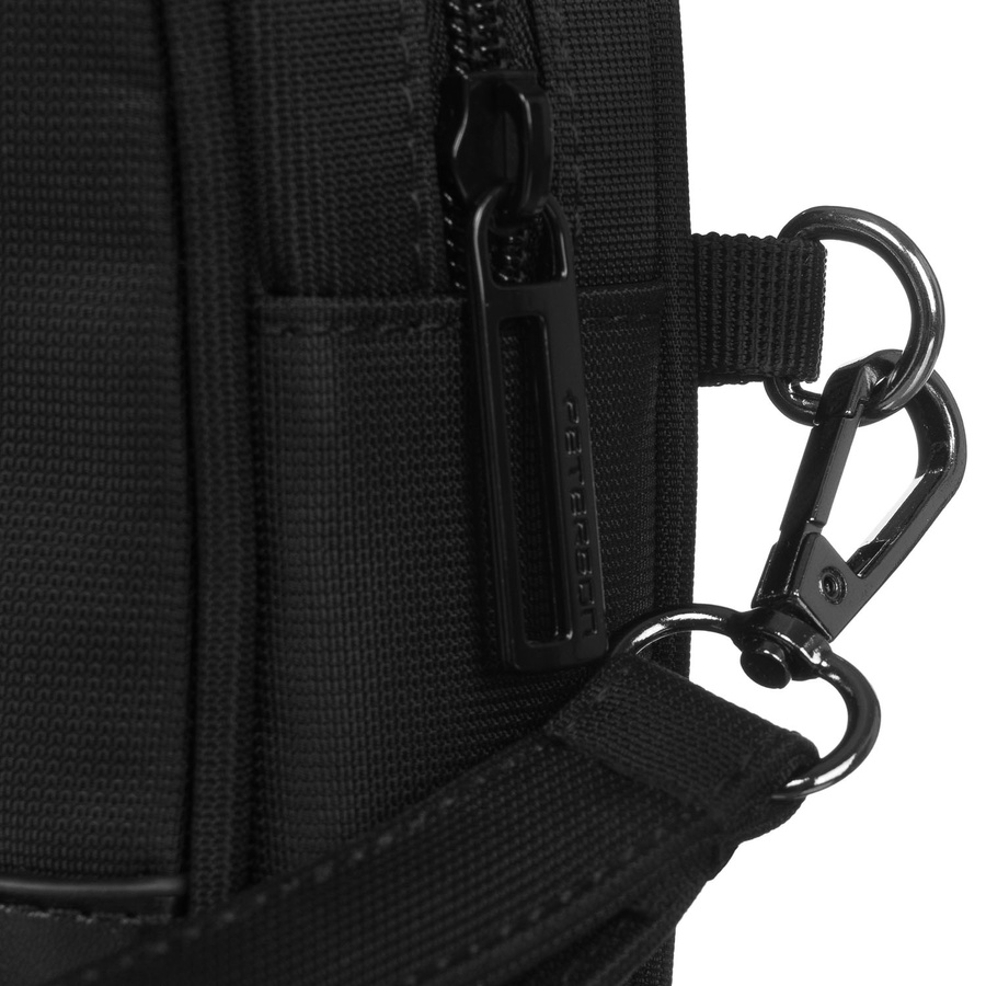 Saszetka męska do ręki wykonana z poliestru i skóry ekologicznej w czarnym kolorze - Peterson