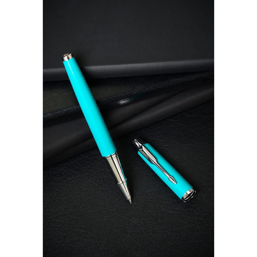 Długopis metalowy w turkusowo-srebrnym kolorze z czarnym wkładem - Peterson