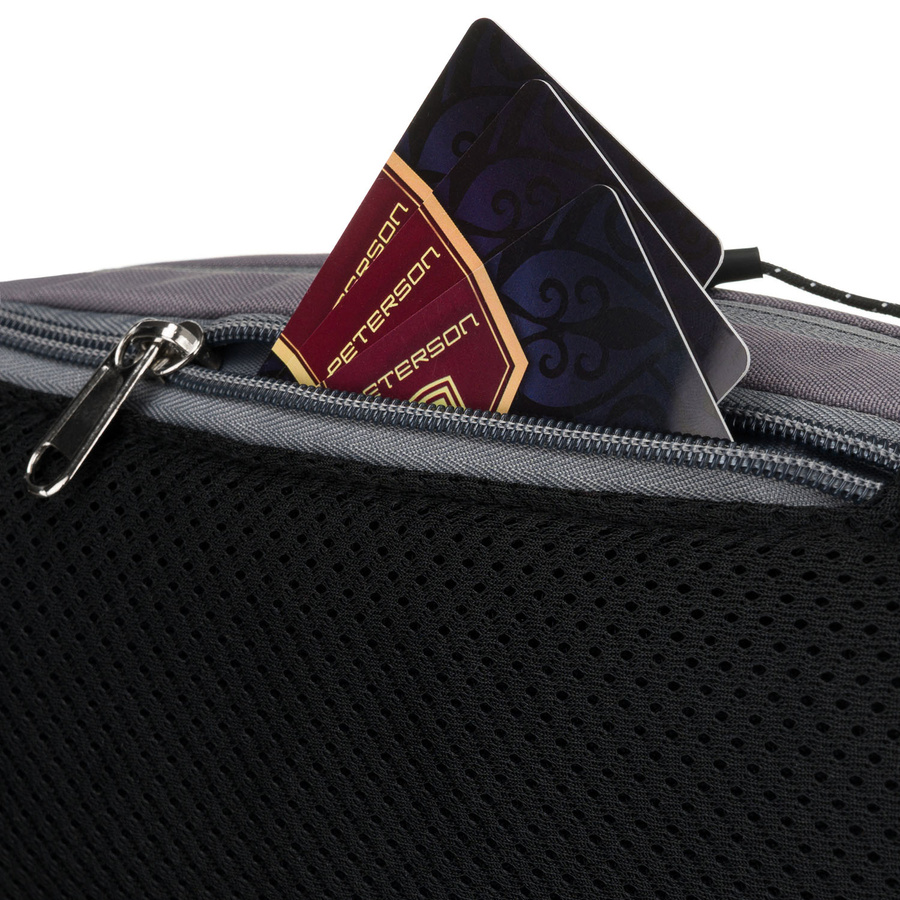 Praktyczna saszetka sportowa z poliestru w ciemnoszarym kolorze, zamykana suwakiem - Peterson