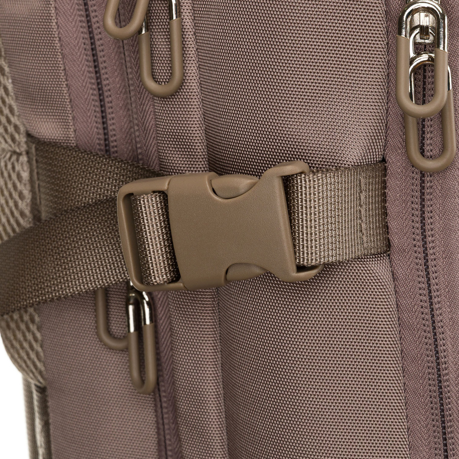 Beżowy plecak podróżny wykonany z cordury z portem USB - Peterson