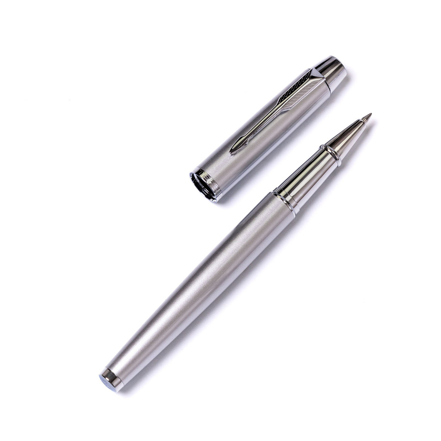 Długopis metalowy w odcieniach srebra i szarości z czarnym wkładem - Peterson