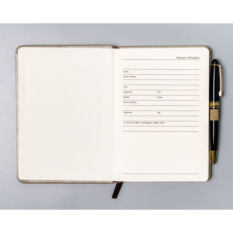 Beżowy notes w formacie B6 zadrukowany w linie, wyposażony w gumkę zamykającą - Peterson