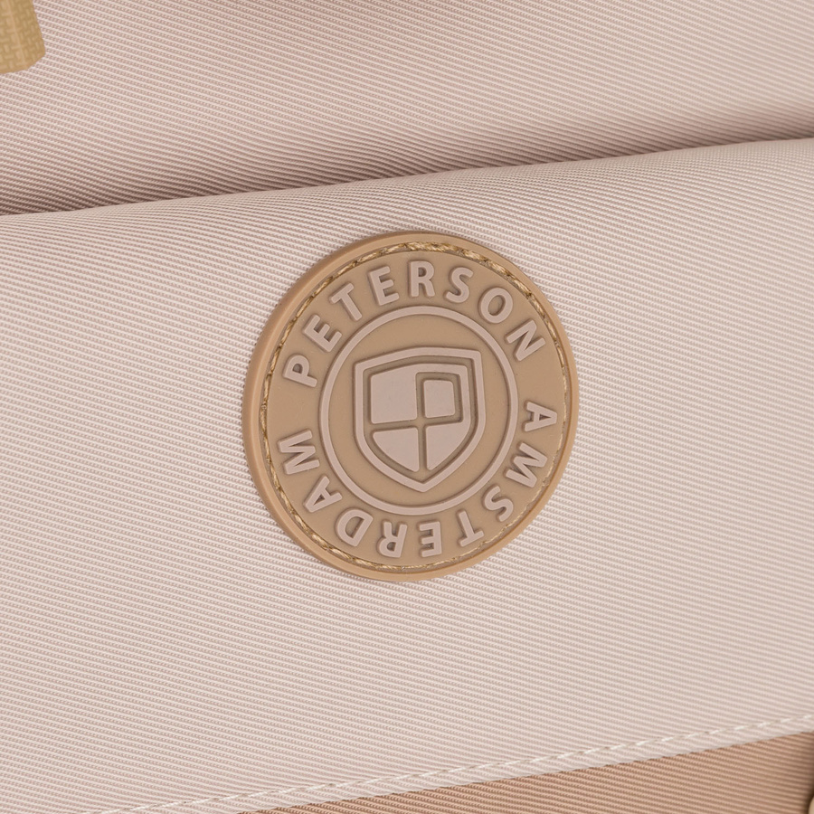 Praktyczny plecak szkolny z poliestru w beżowym kolorze z dodatkową saszetką i miejscem na bidon - Peterson