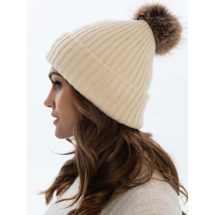 Beżowa czapka damska z pomponem na zimę - Peterson