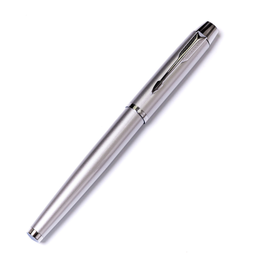 Długopis metalowy w odcieniach srebra i szarości z czarnym wkładem - Peterson