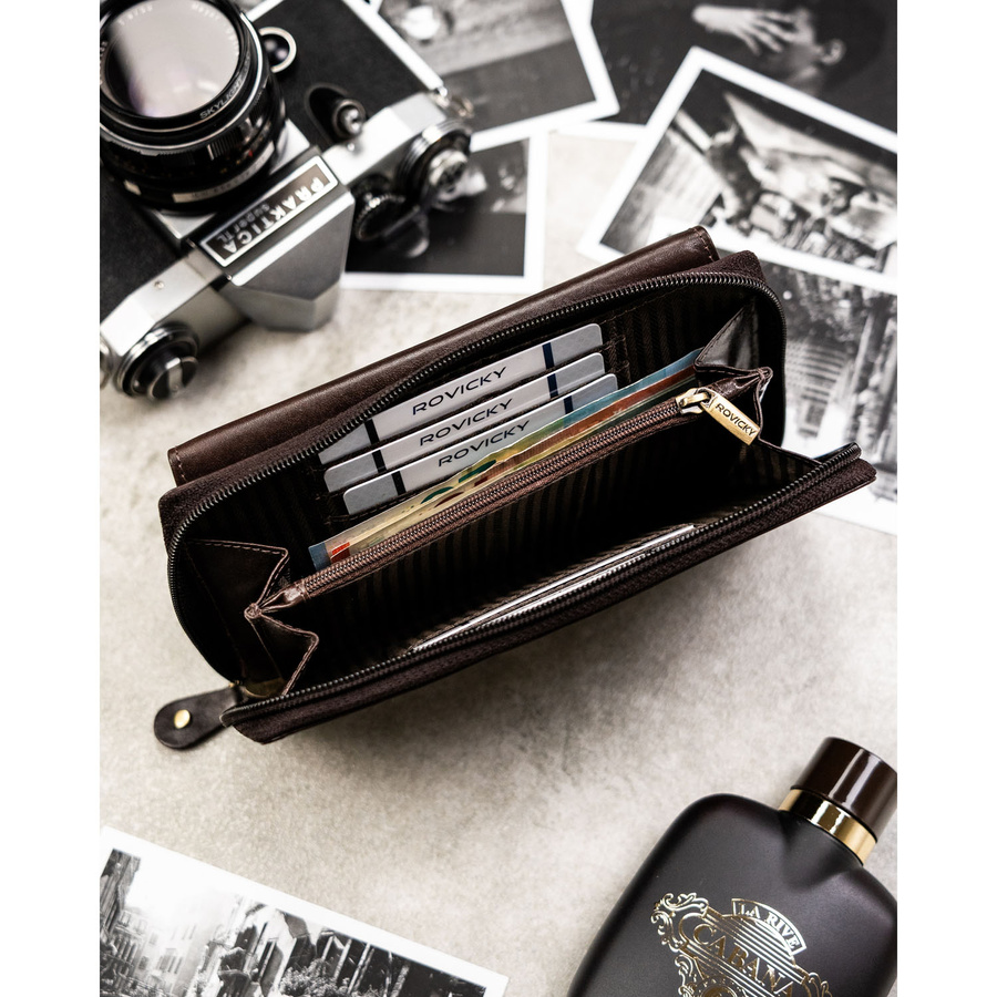 Skórzana, dwukomorowa saszetka męska w brązowym kolorze zamykana suwakiem - Rovicky