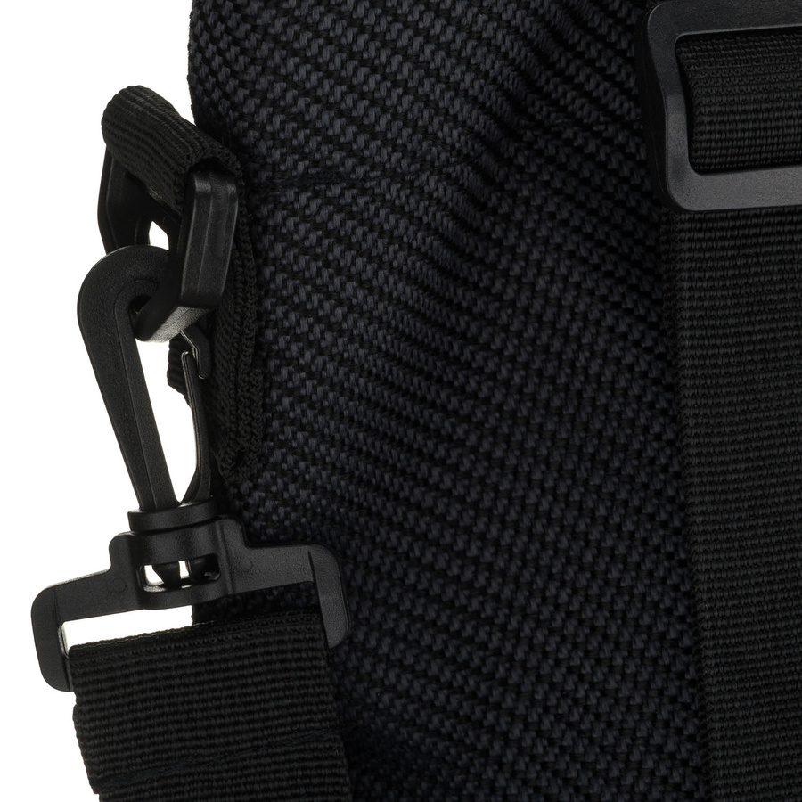 Czarna torba damska wykonana z poliestru z kieszonką zewnętrzną - Rovicky