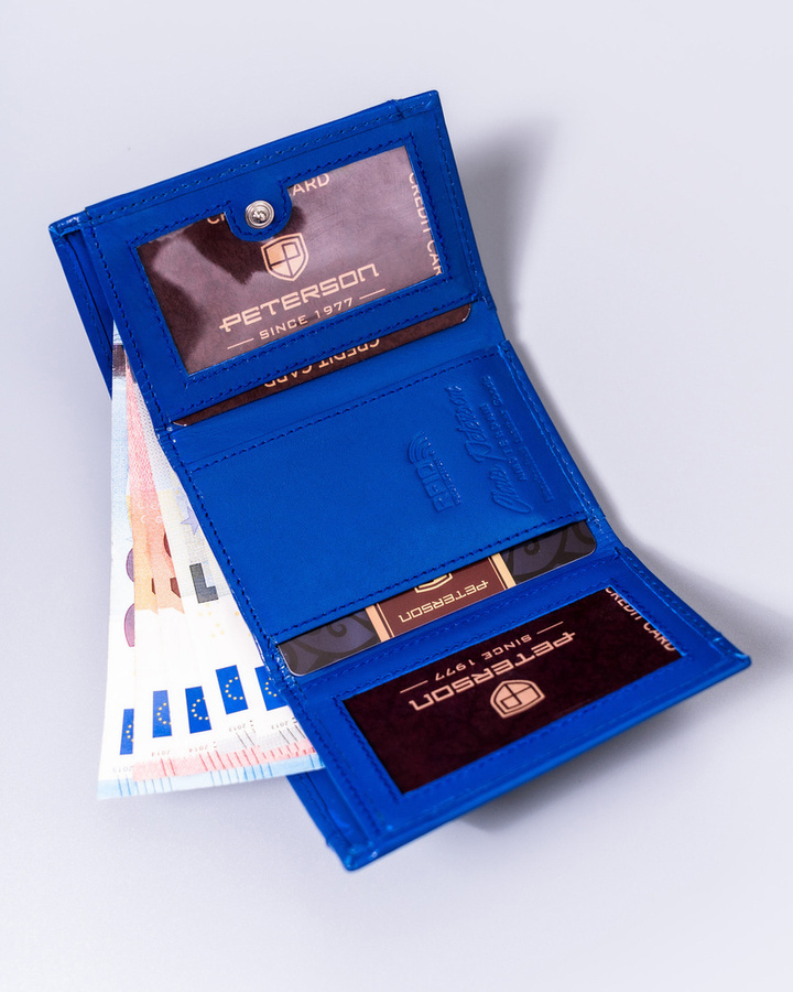 Mały, skórzany portfel damski z systemem RFID Protect - Peterson