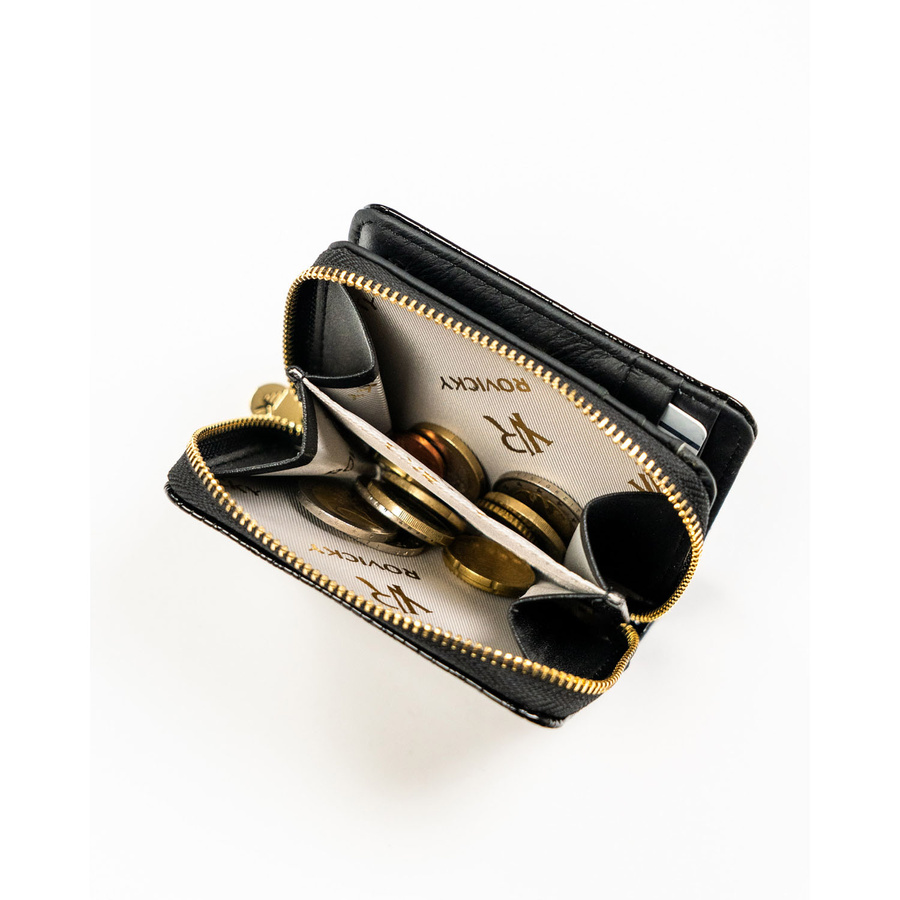 Skórzany portfel damski w czarnym kolorze zamykany suwakiem i zatrzaskiem - Rovicky