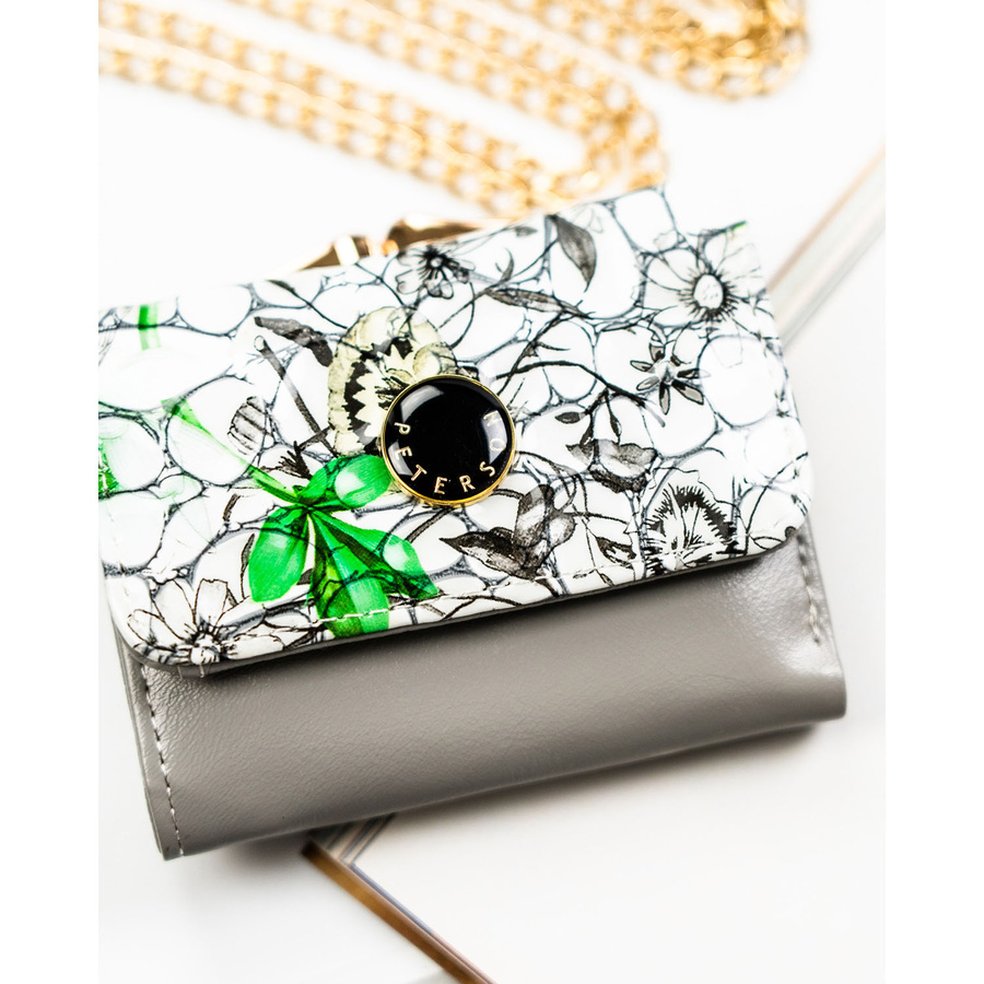 Mały portfelik damski ze skóry naturalnej w zielonym kolorze - Peterson